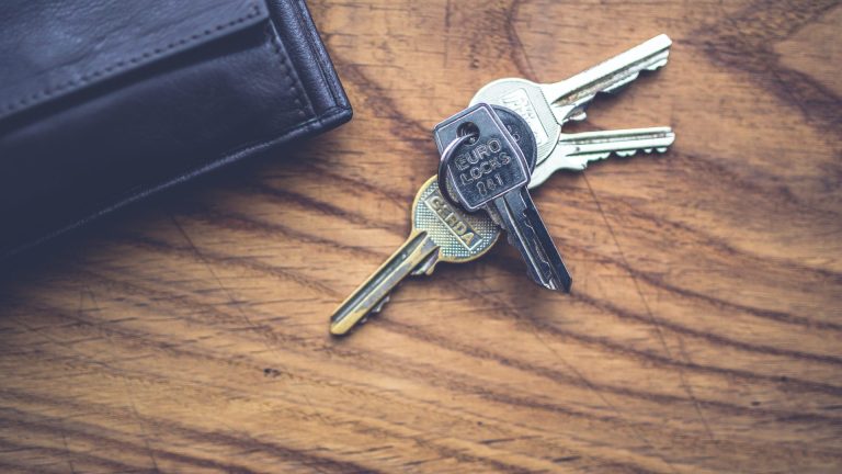 Image of house keys on table