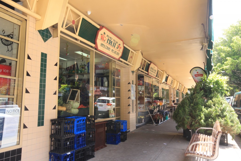 Plumer Road Shopping Village